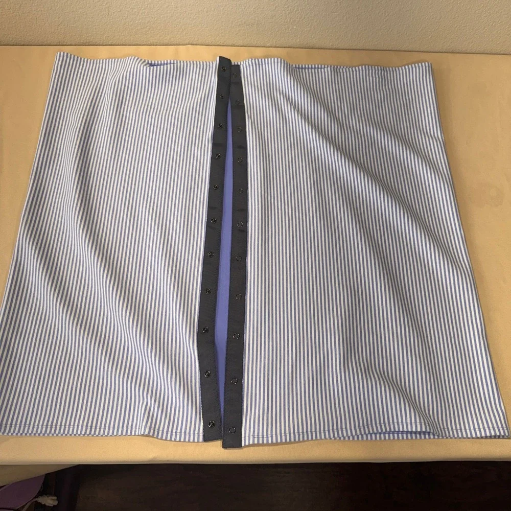 Lululemon Vinyasa Scarf Blue White Stripe Reversible Snap Infinity Wrap OS